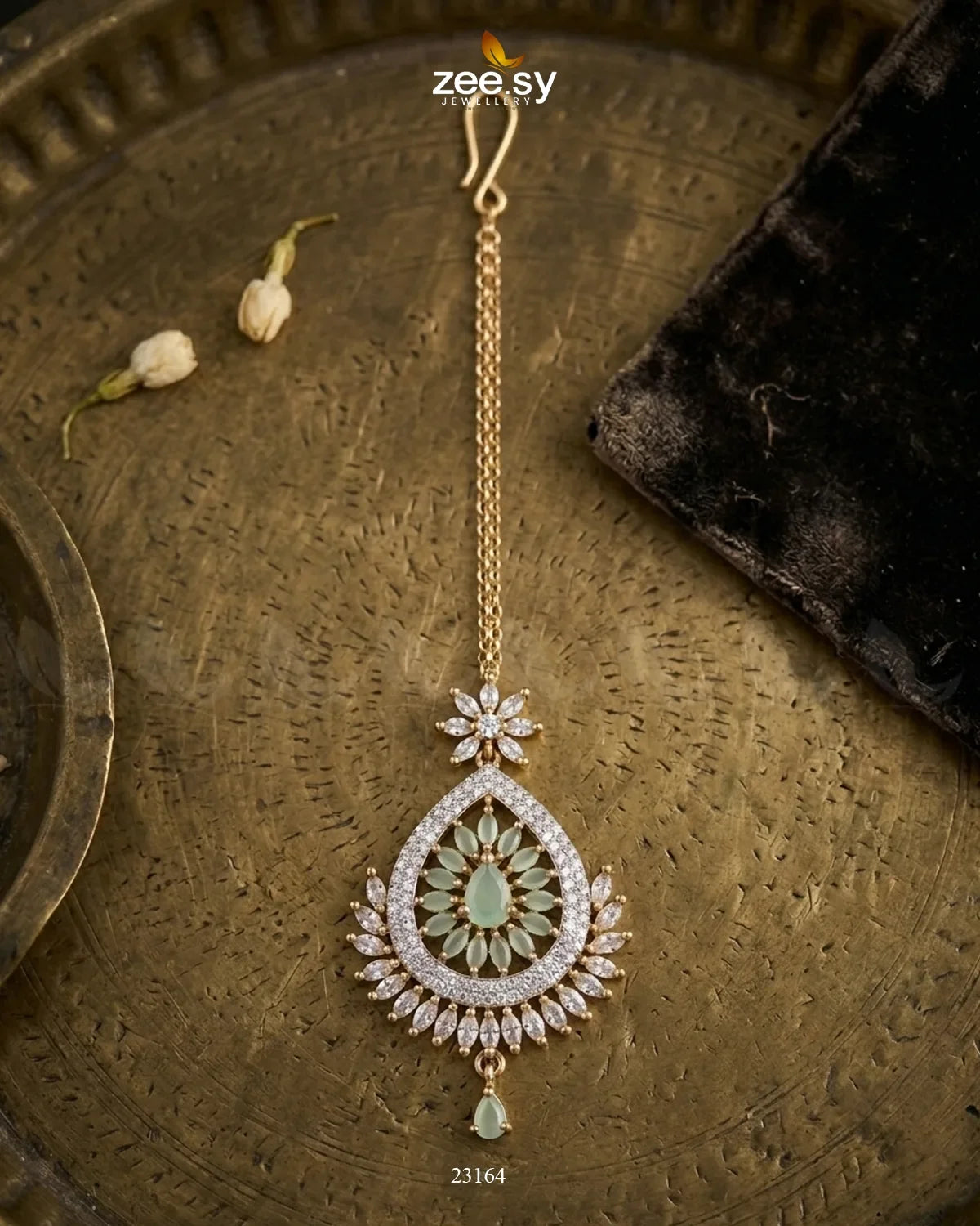 Leaf Pave Ziconia Bindiya
