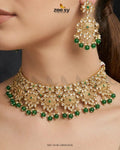 Chic Kundan Medallion Necklace Set