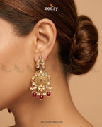 Chic Kundan Medallion Necklace Set
