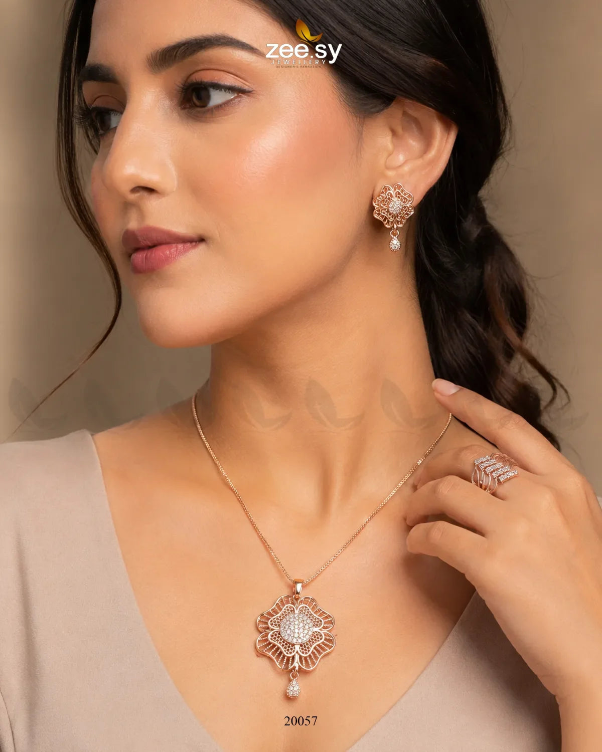 Royal Floral Pendant Set
