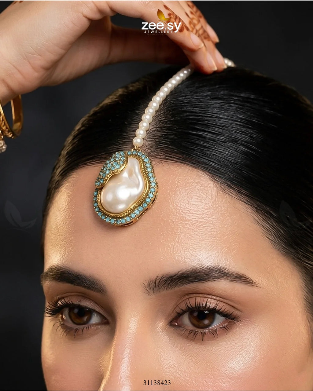 Gulnar Baroque Pearl Choker Set
