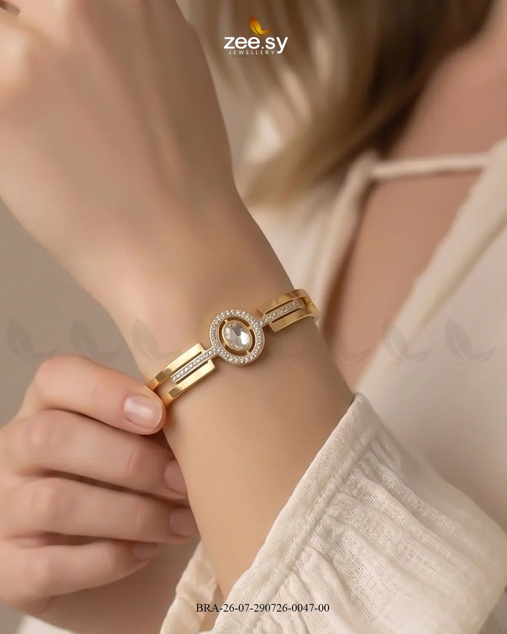 Luxe Oval Halo Crystal Bracelet