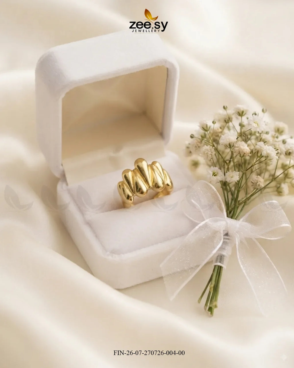 Modern Fluted Organic Cocktail Ring