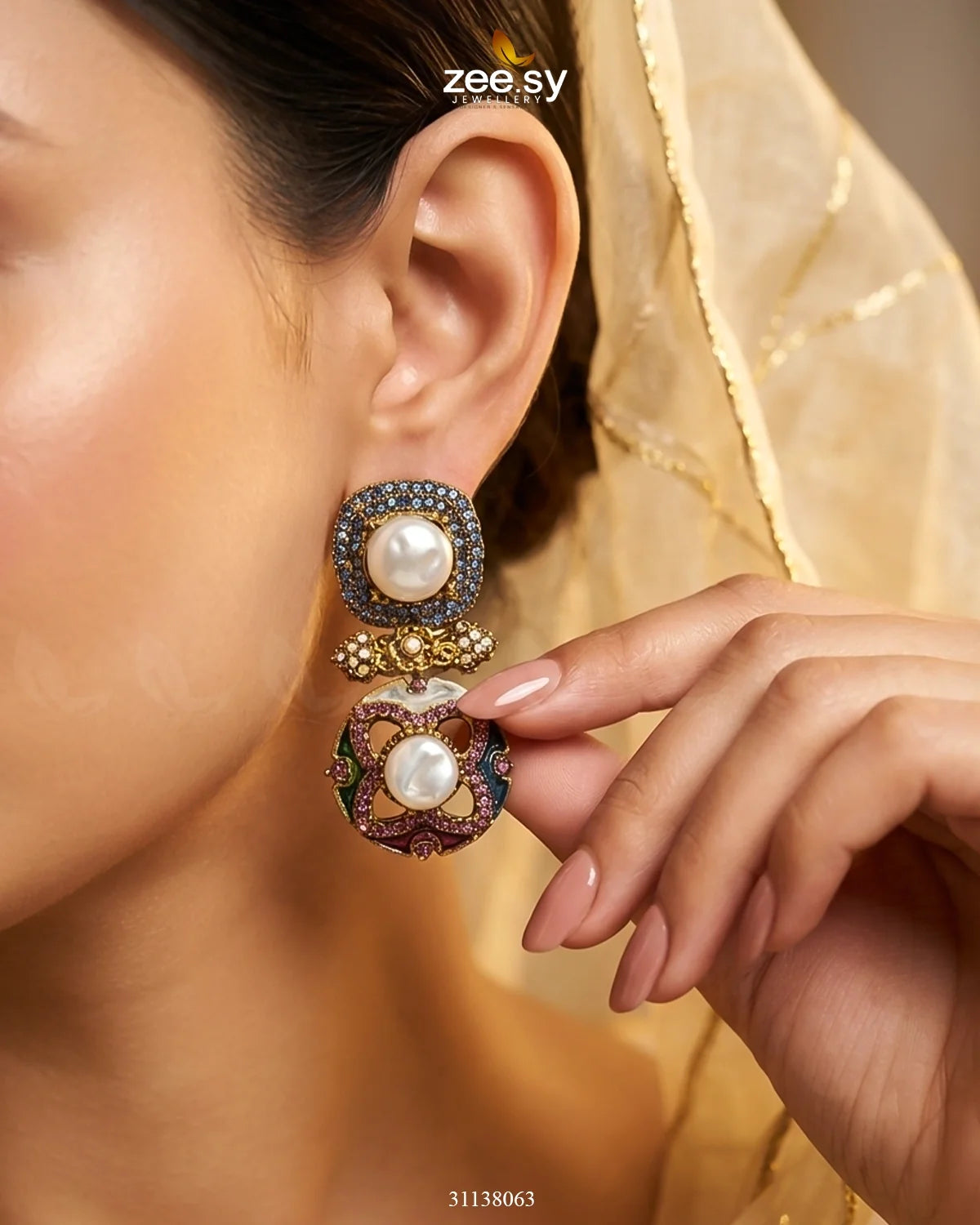 Mosaic Pearl Royale Malla Set