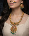 Richy Bloom Golden Necklace Set