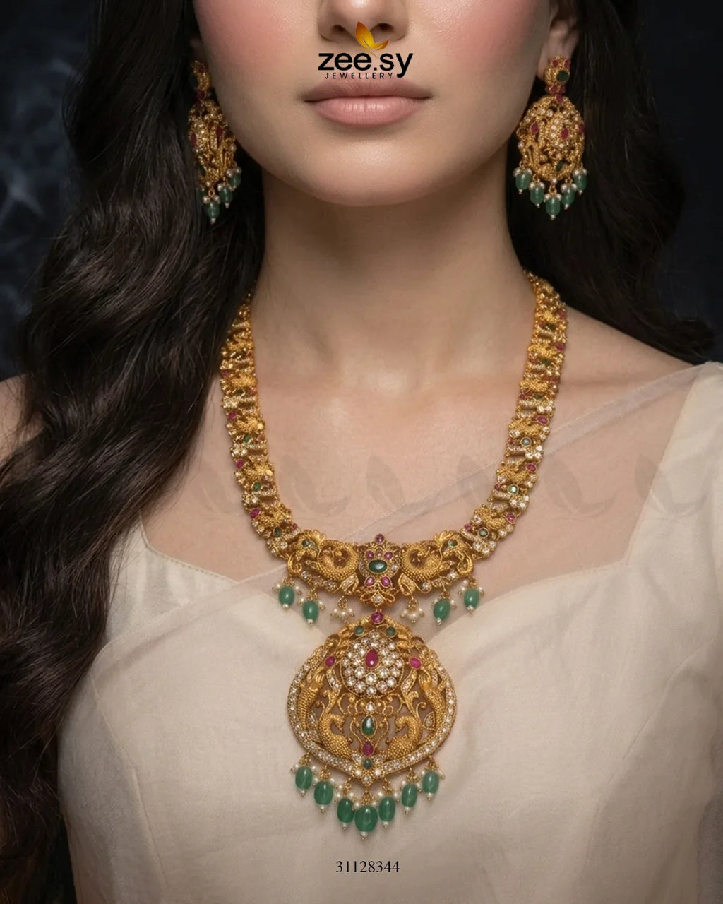 Richy Bloom Golden Necklace Set