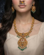 Richy Bloom Golden Necklace Set