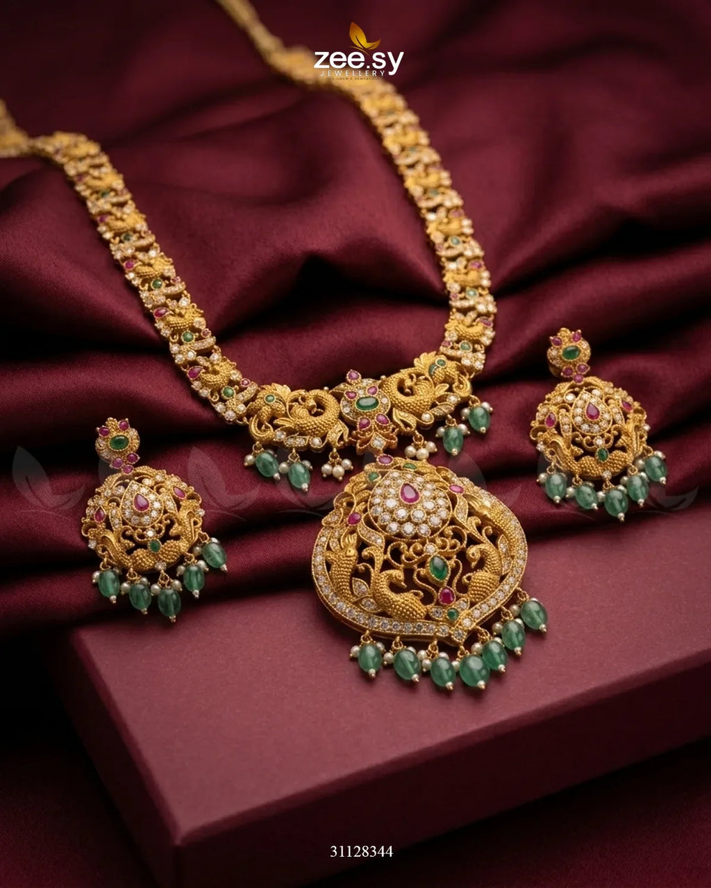 Richy Bloom Golden Necklace Set