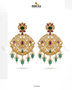 Richy Bloom Golden Necklace Set