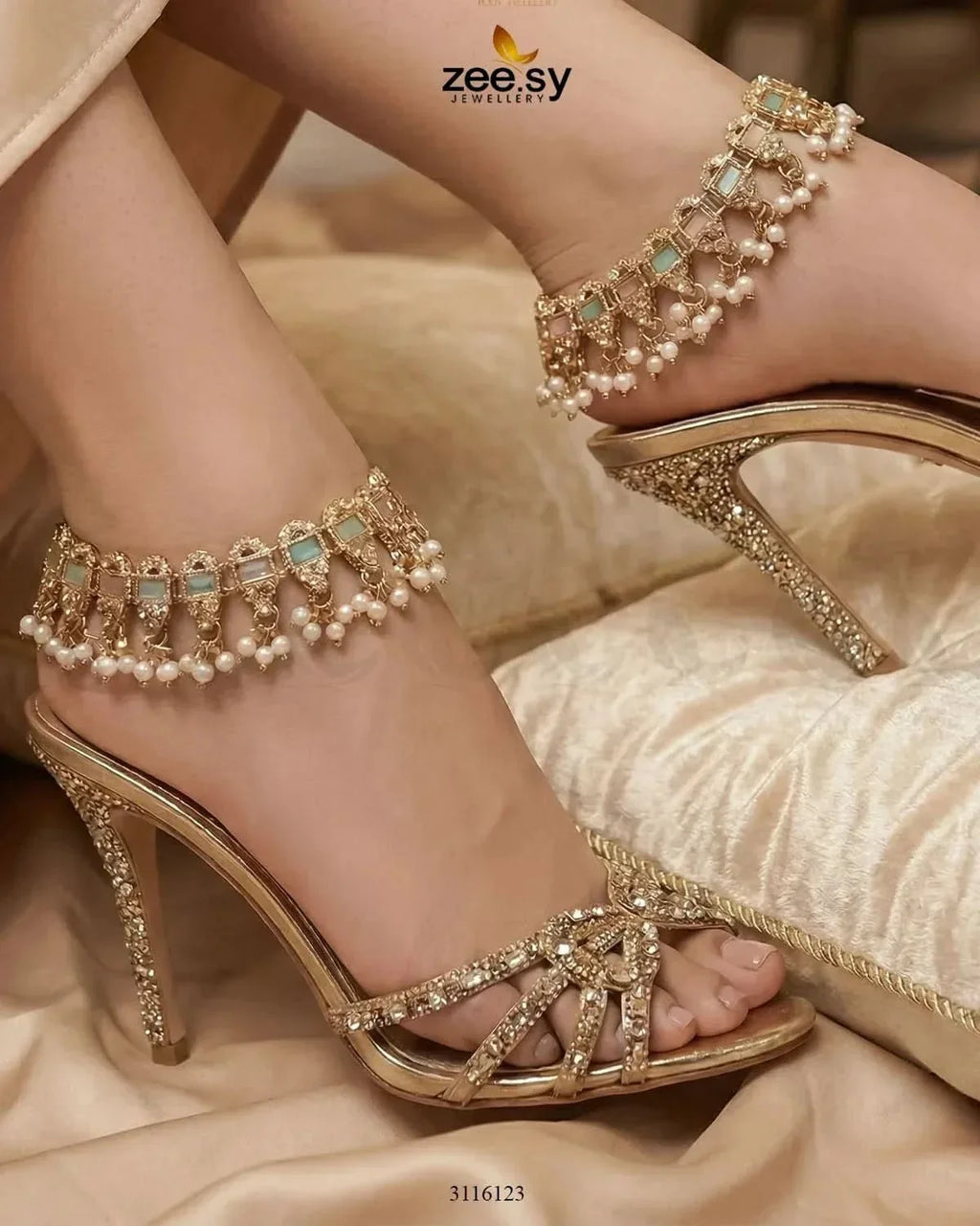 Kira Rutilated Stone Anklet