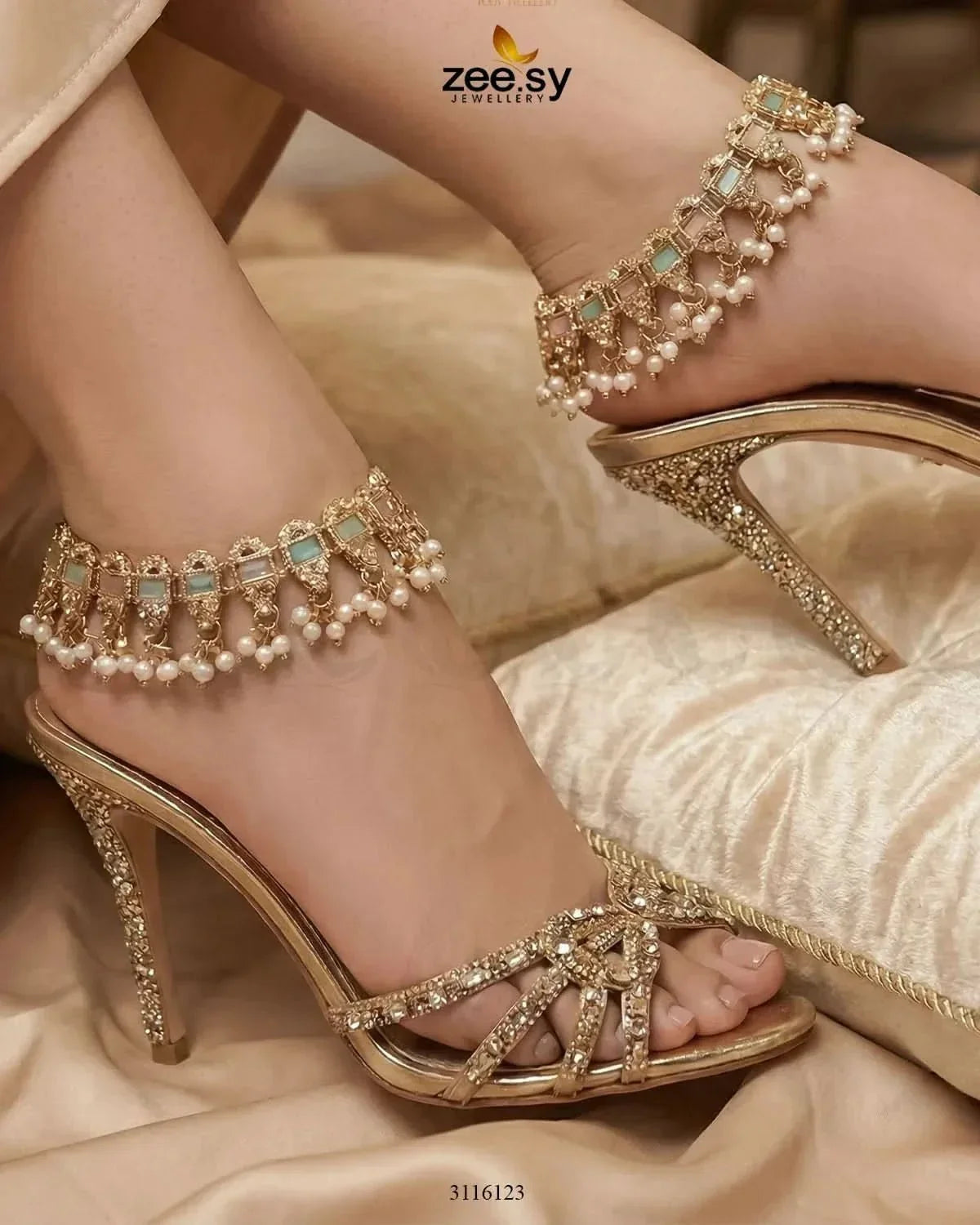Kira Rutilated Stone Anklet