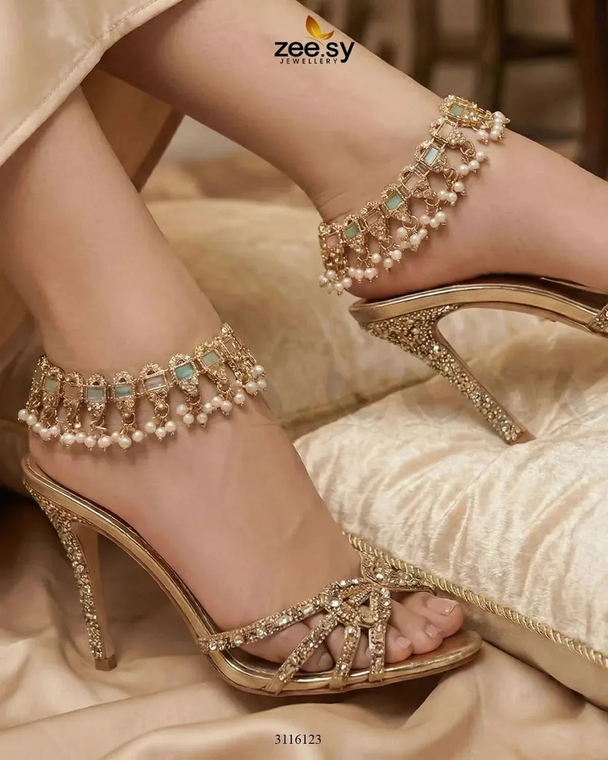 Kira Rutilated Stone Anklet