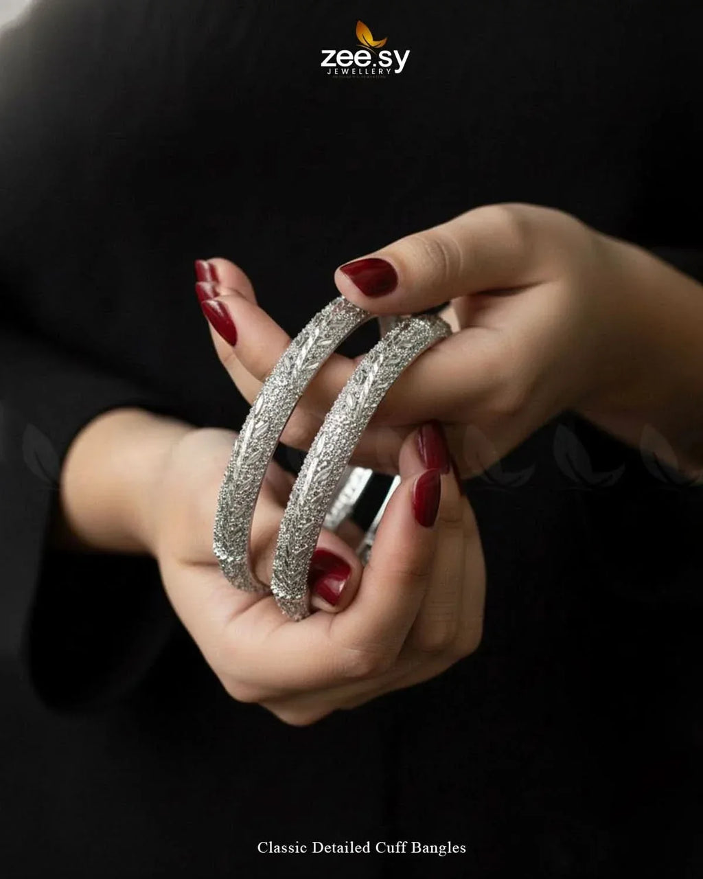 Classic Detailed Cuff Bangles