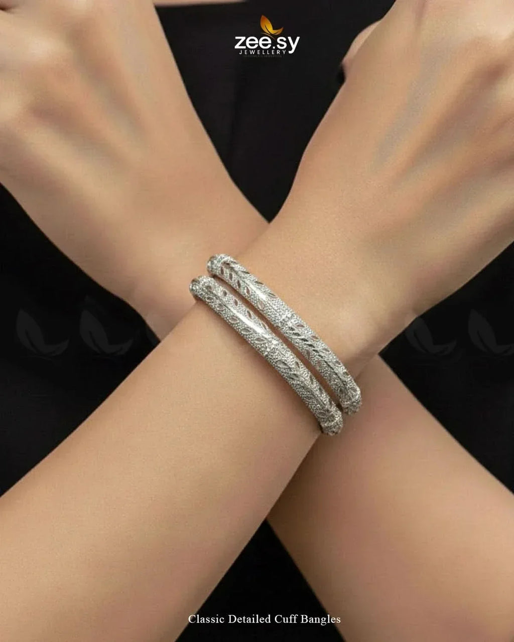 Classic Detailed Cuff Bangles