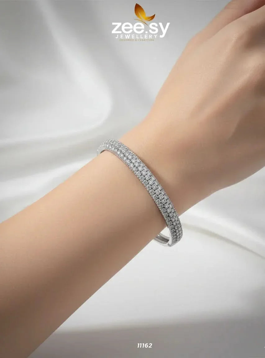 Inspires Bracelet
