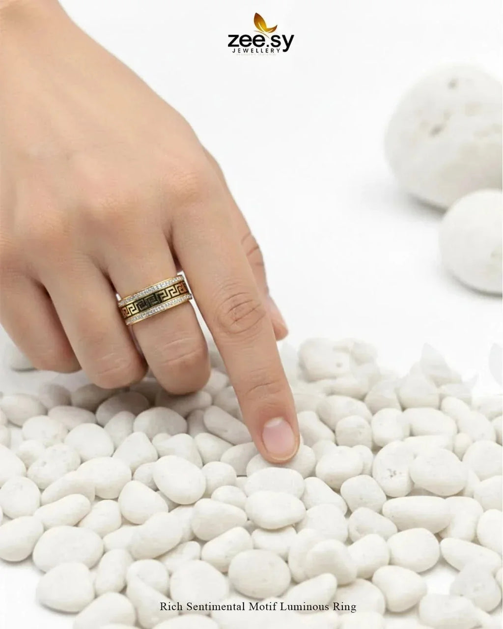 Rich Sentimental Motif Luminous Ring