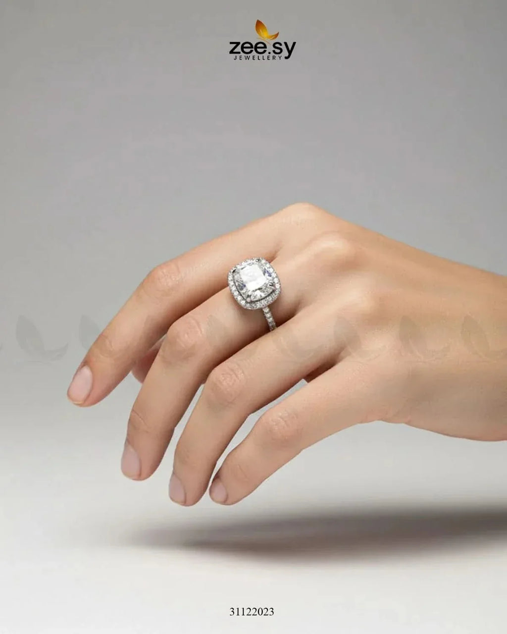 Opulent Faceted Cubic Cluster Ring