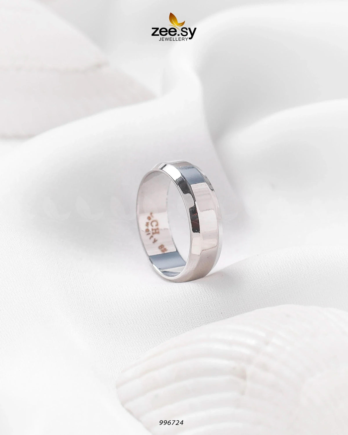Domsley Bold Shinny Ring