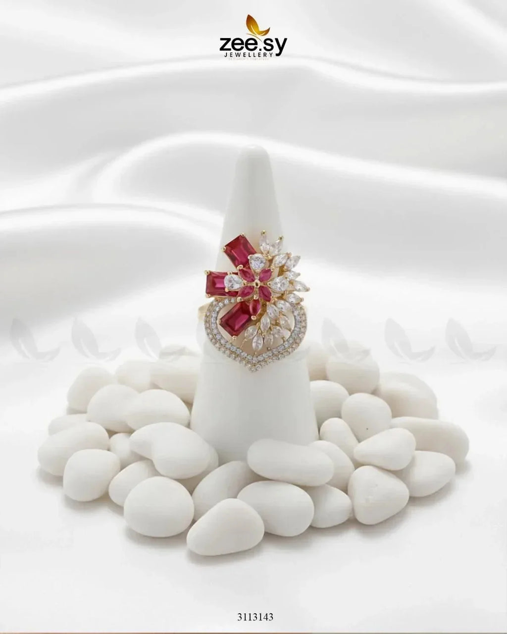 Hoya Floral Zirconia Ring