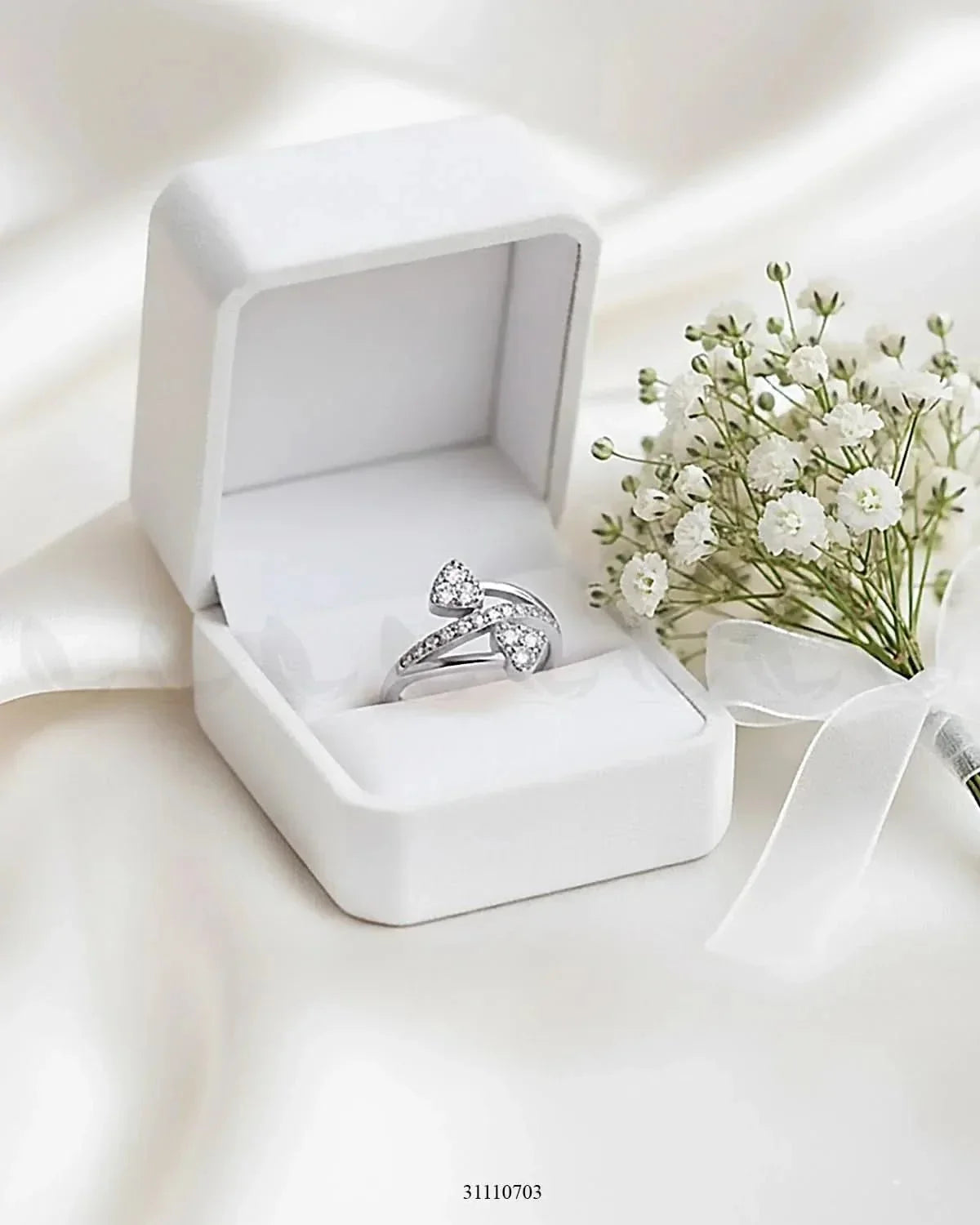 Amora Heart Ceystal Ring