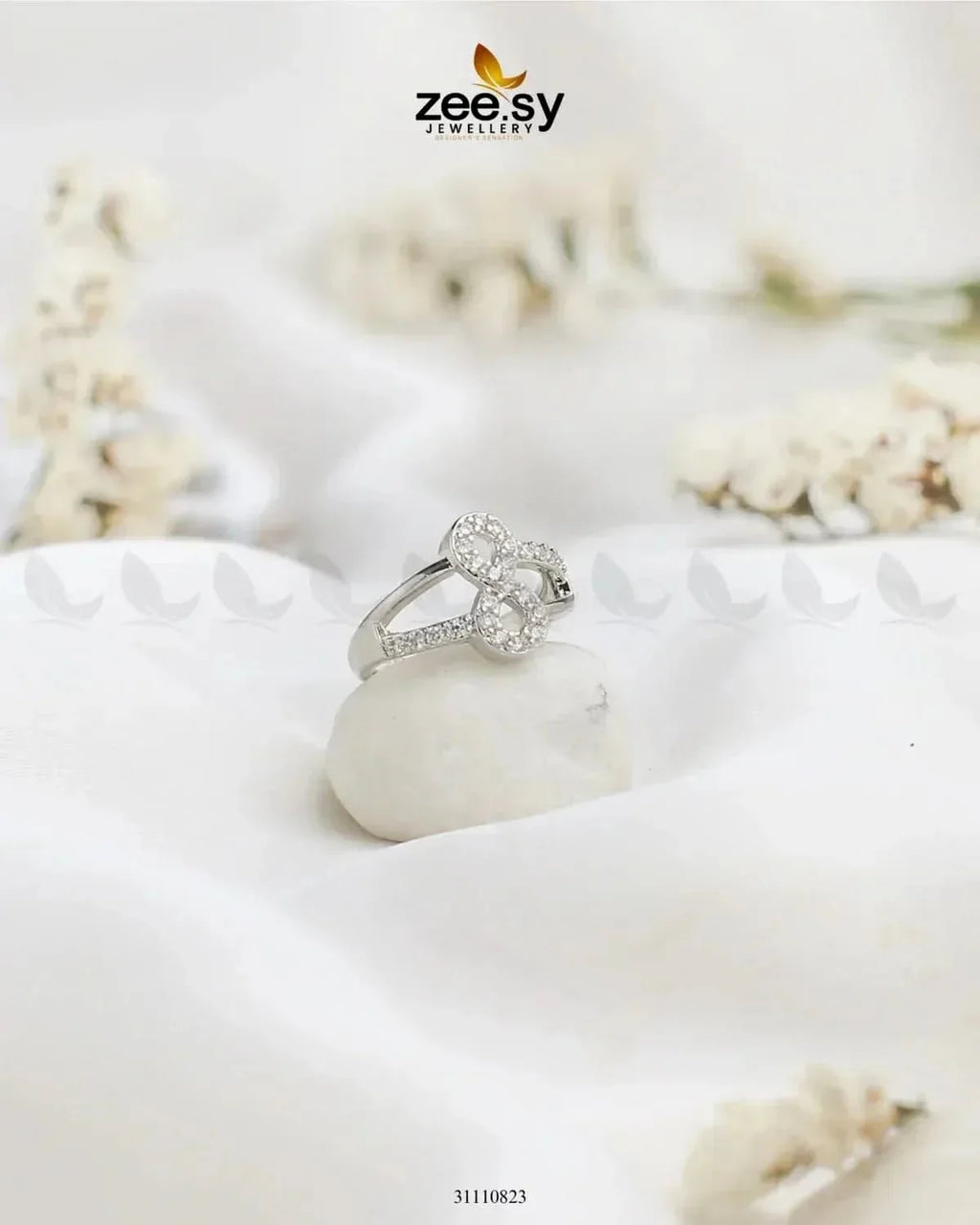Averelle Infinity Pave Split Ring