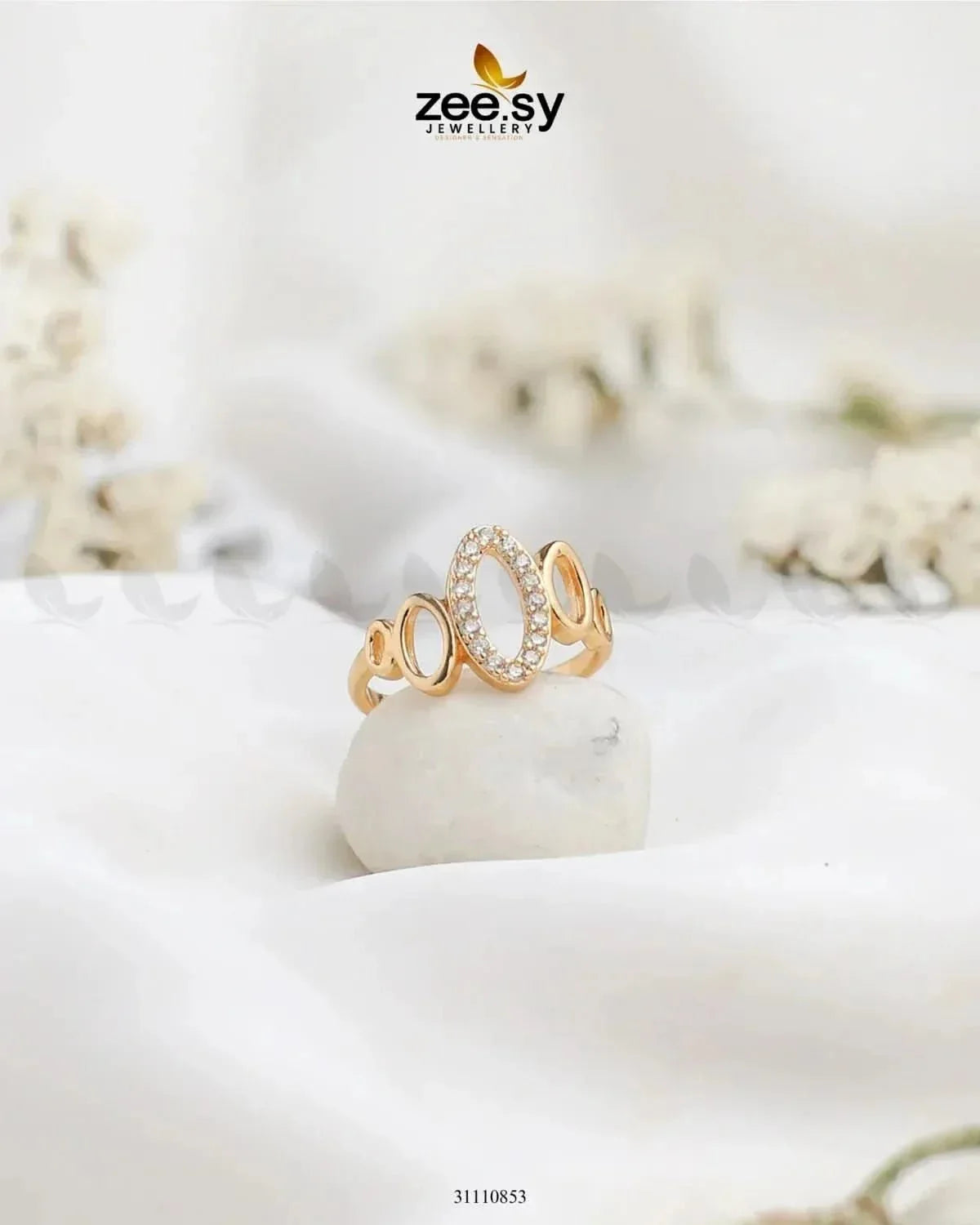 Celestia Oval ziconia Ring