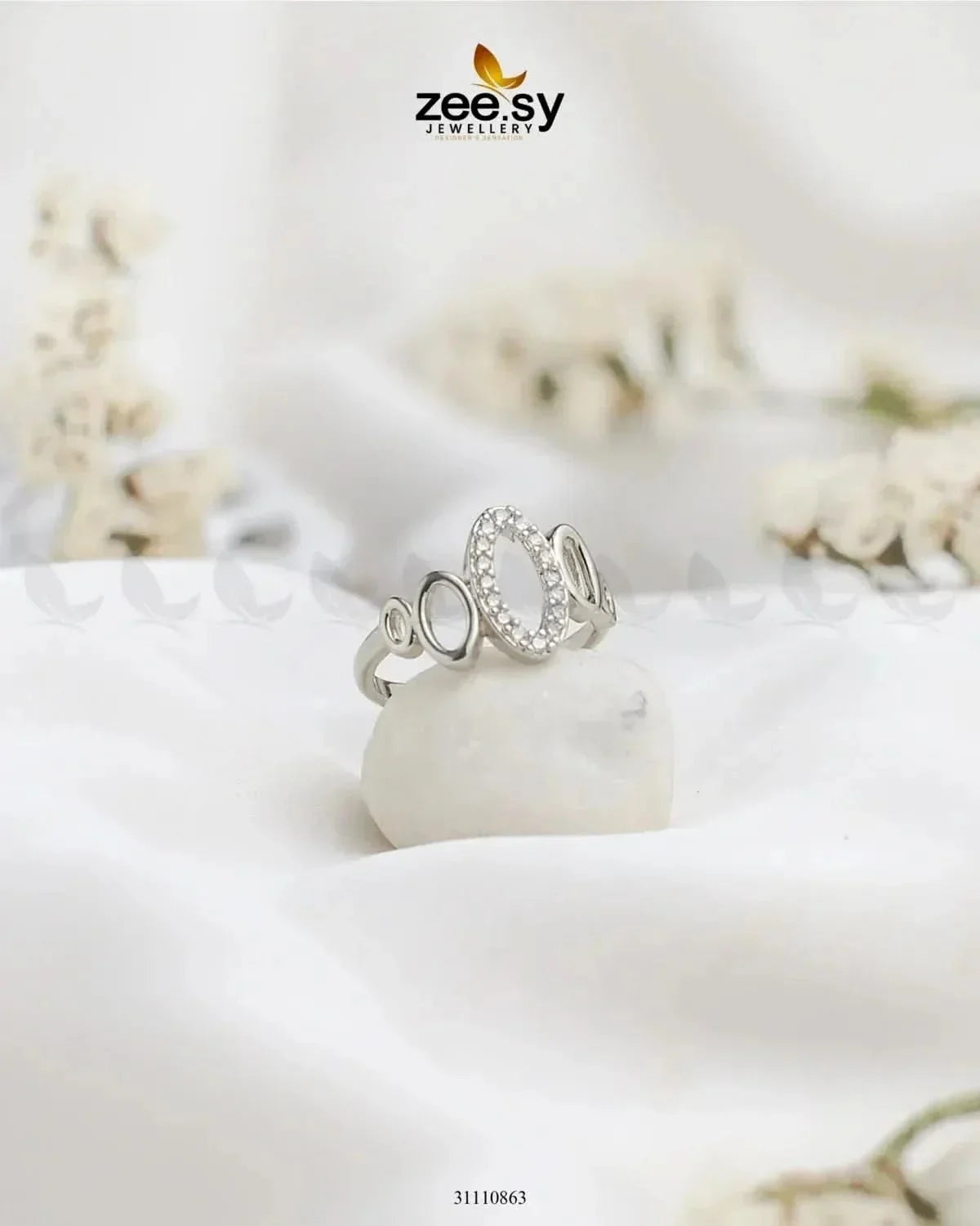 Celestia Oval ziconia Ring