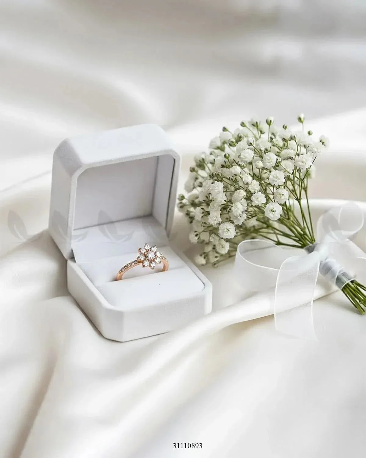 Luminara Ring