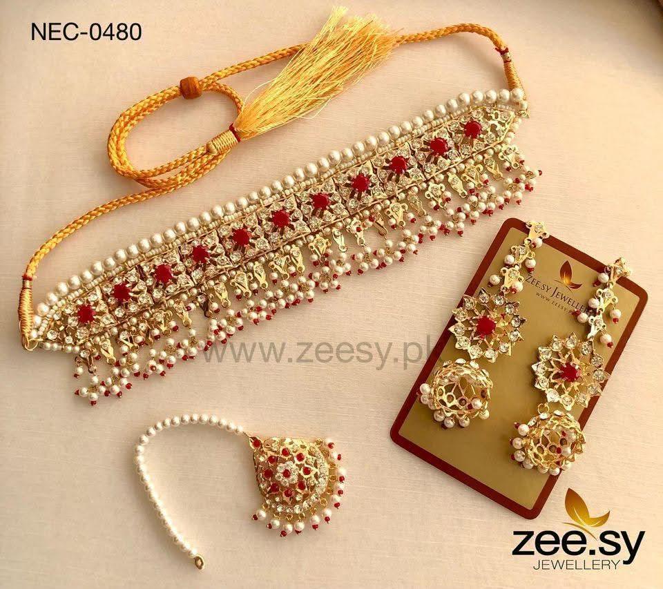 Dahlia Pearl Traditional Choker Set