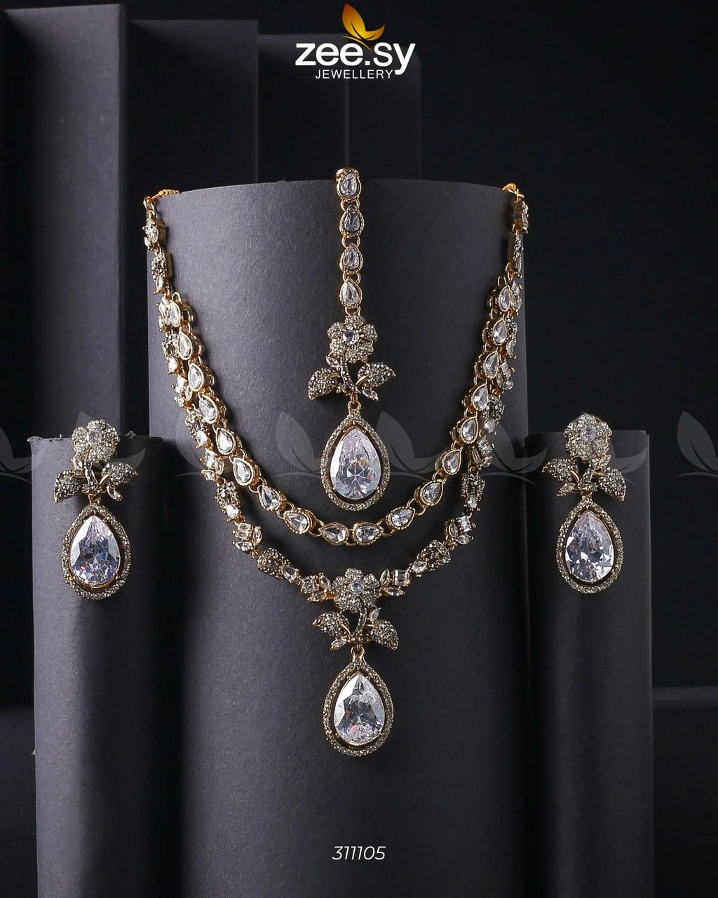 Eldria Cut Stone Necklace Set