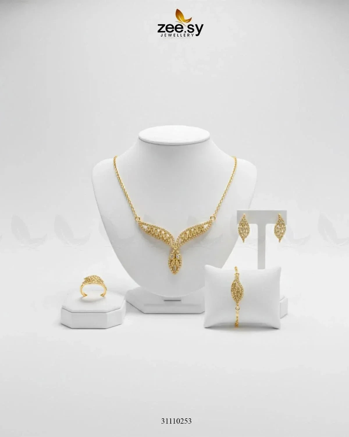 Finchia Disc Pave Pendant Set