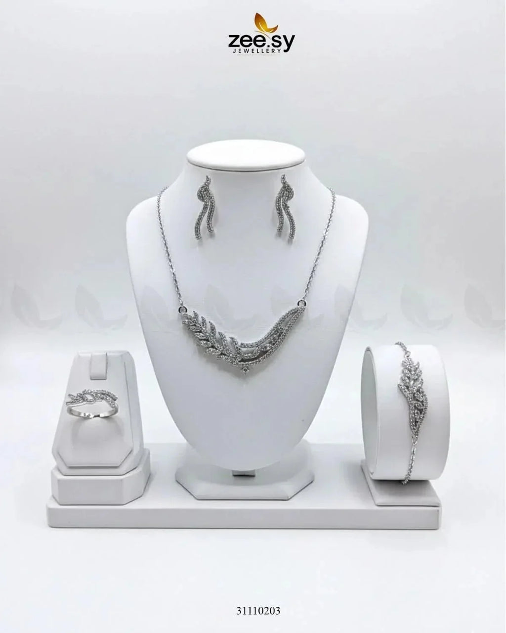Linnet Feather Leaf Pendant Set