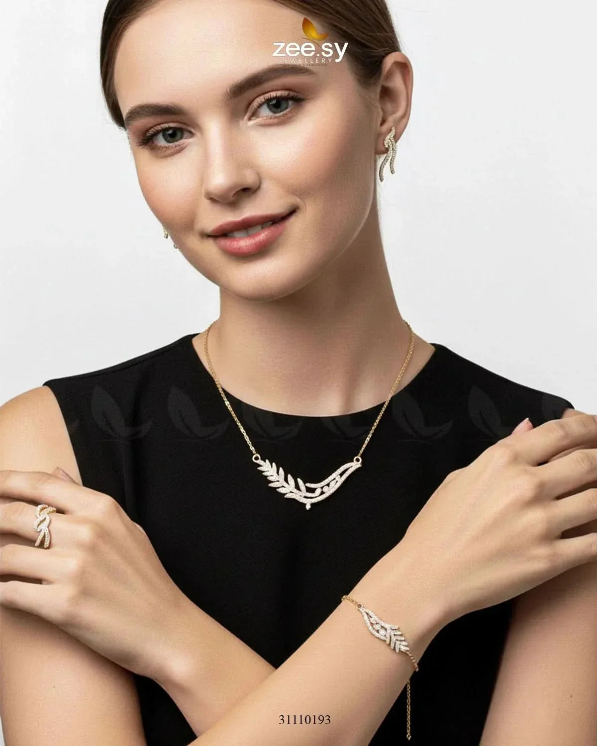 Linnet Feather Leaf Pendant Set