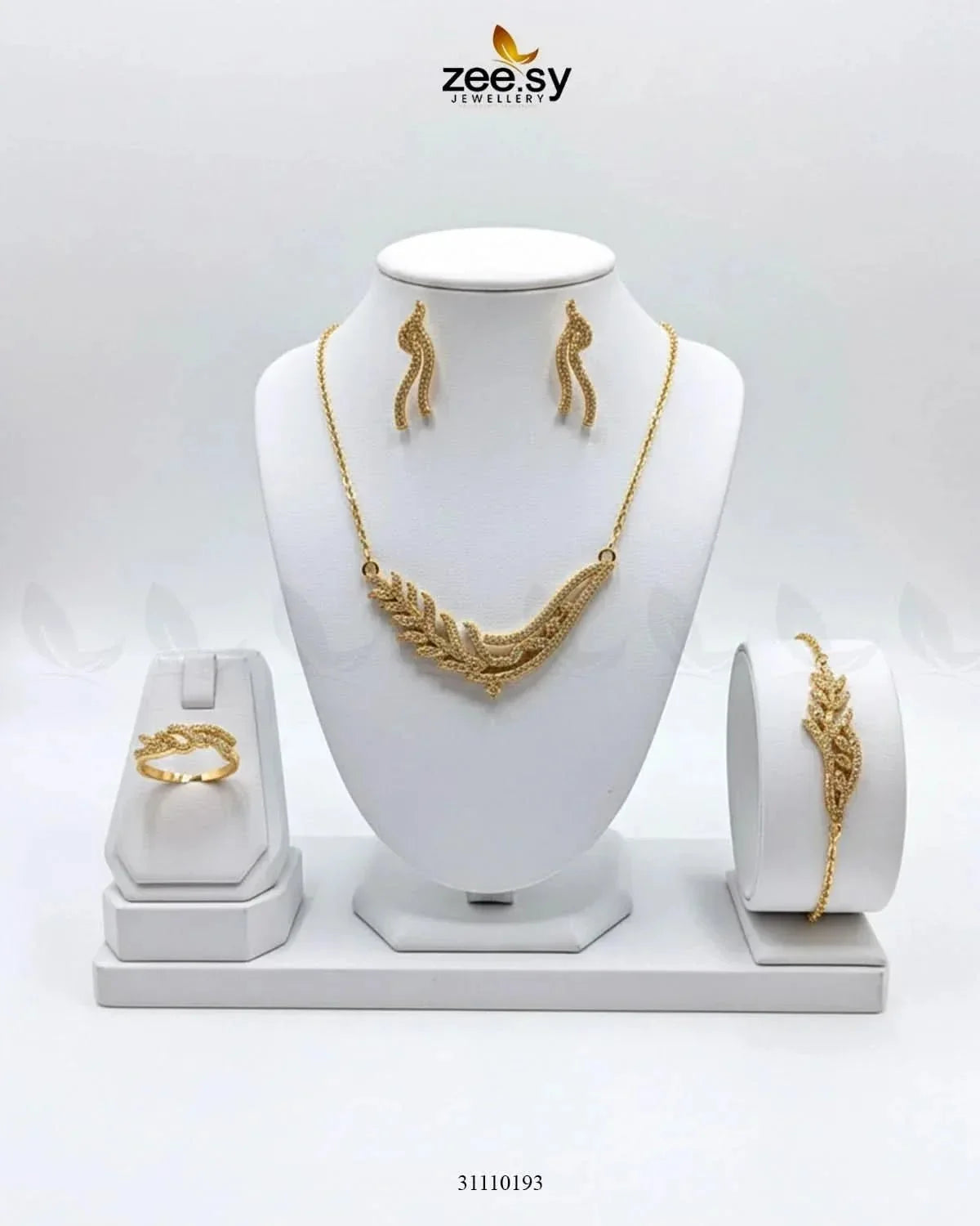 Linnet Feather Leaf Pendant Set