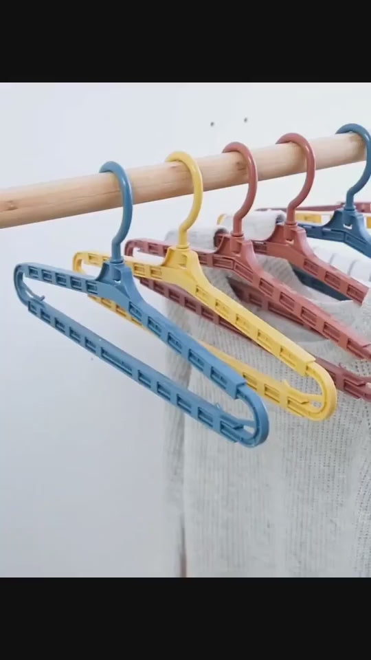 PREMIUM QUALITY CLOTHES HANGER