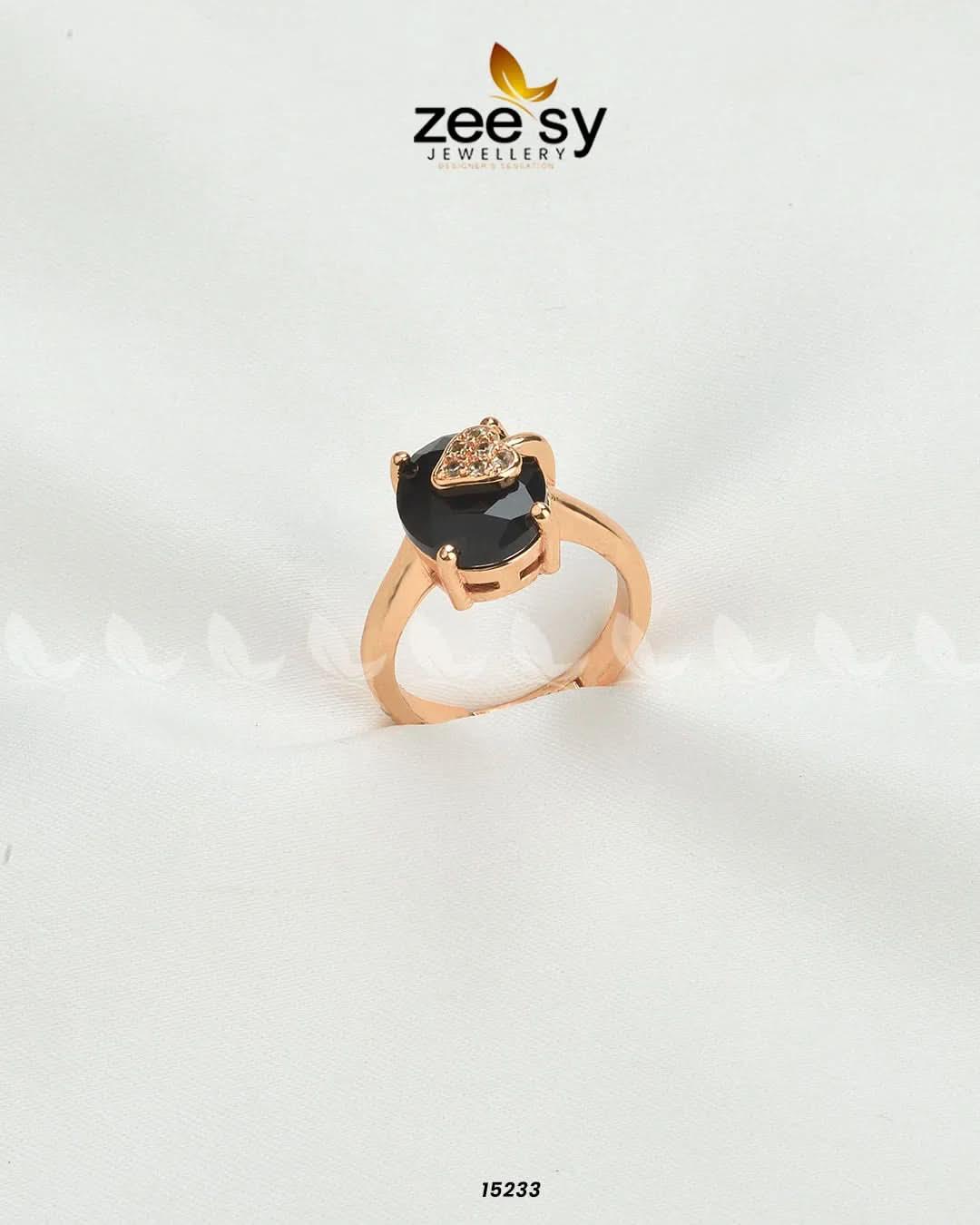 Sizzling Bold Stone Charming Ring
